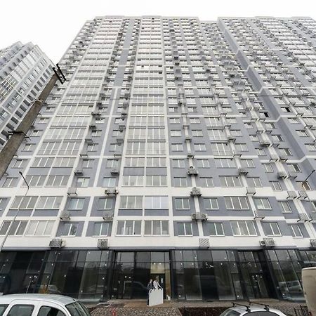 Современные Апартаменты Метро Харьковская Генератор В Доме Kijev Kültér fotó